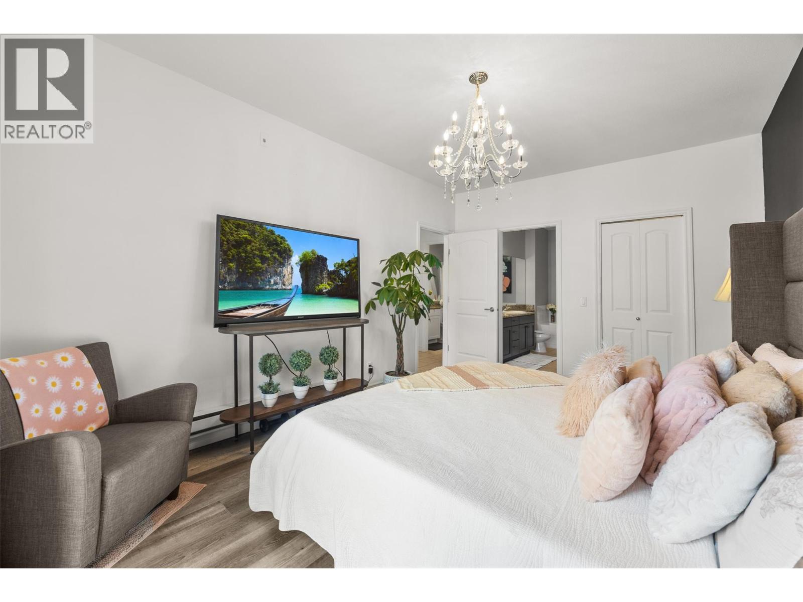 2523 Shannon View Drive Unit# 204, West Kelowna