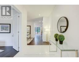 Living room - 57 Ambleside Avenue, Toronto, ON M8Z2H8 Photo 6