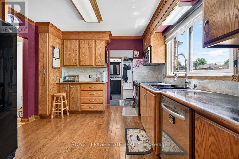 2440 CYPRUS AVENUE - 15