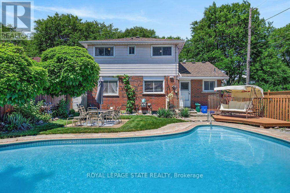 2440 CYPRUS AVENUE - 29