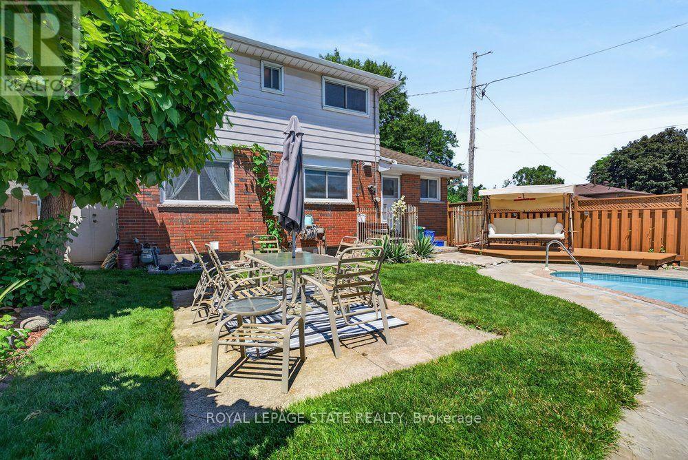 2440 CYPRUS AVENUE - 31