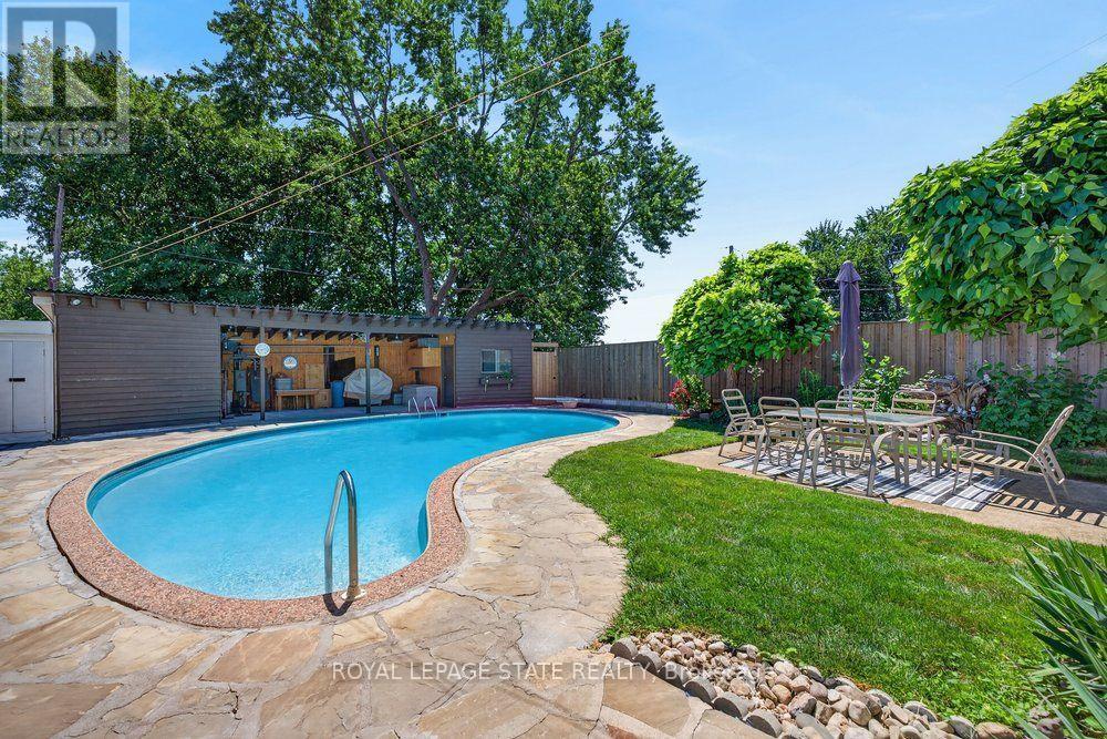 2440 CYPRUS AVENUE - 34