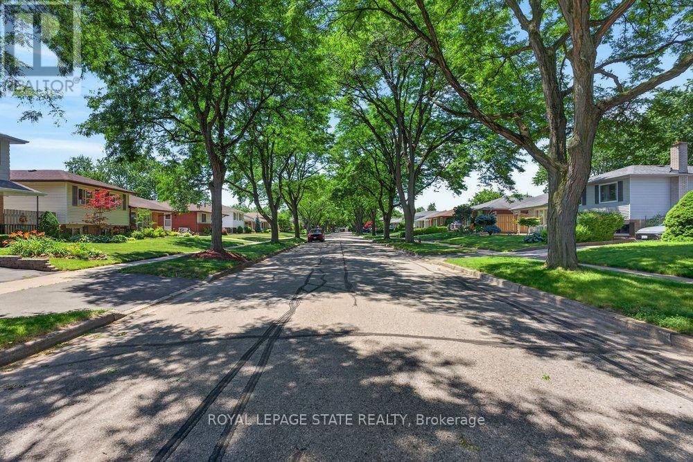 2440 CYPRUS AVENUE - 40