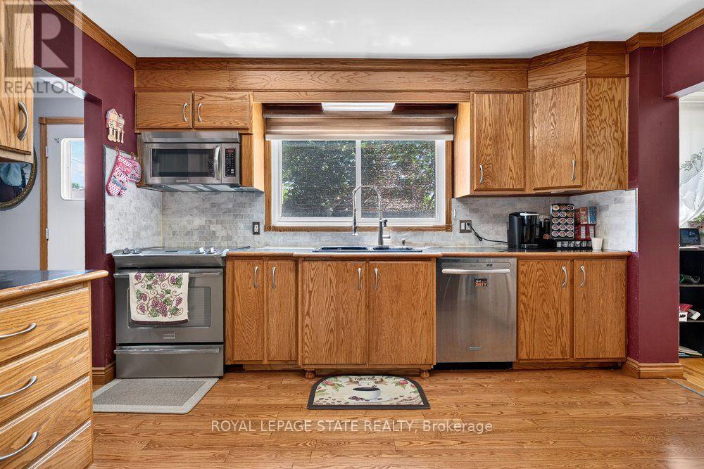 2440 CYPRUS AVENUE - 5
