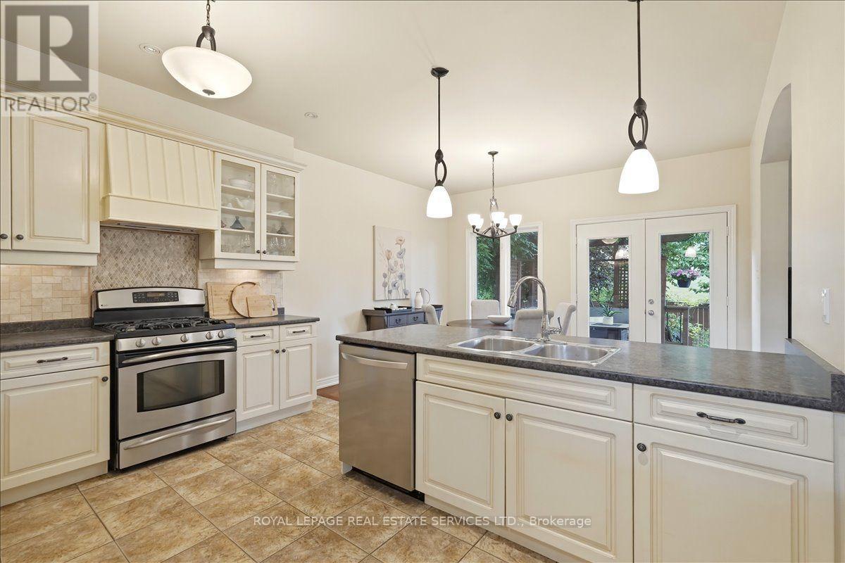 3343 STOCKSBRIDGE AVENUE - Image 11