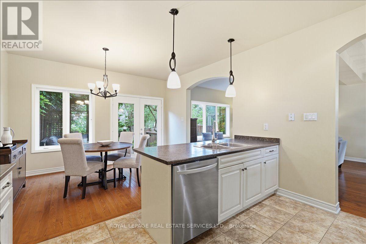 3343 STOCKSBRIDGE AVENUE - Image 13