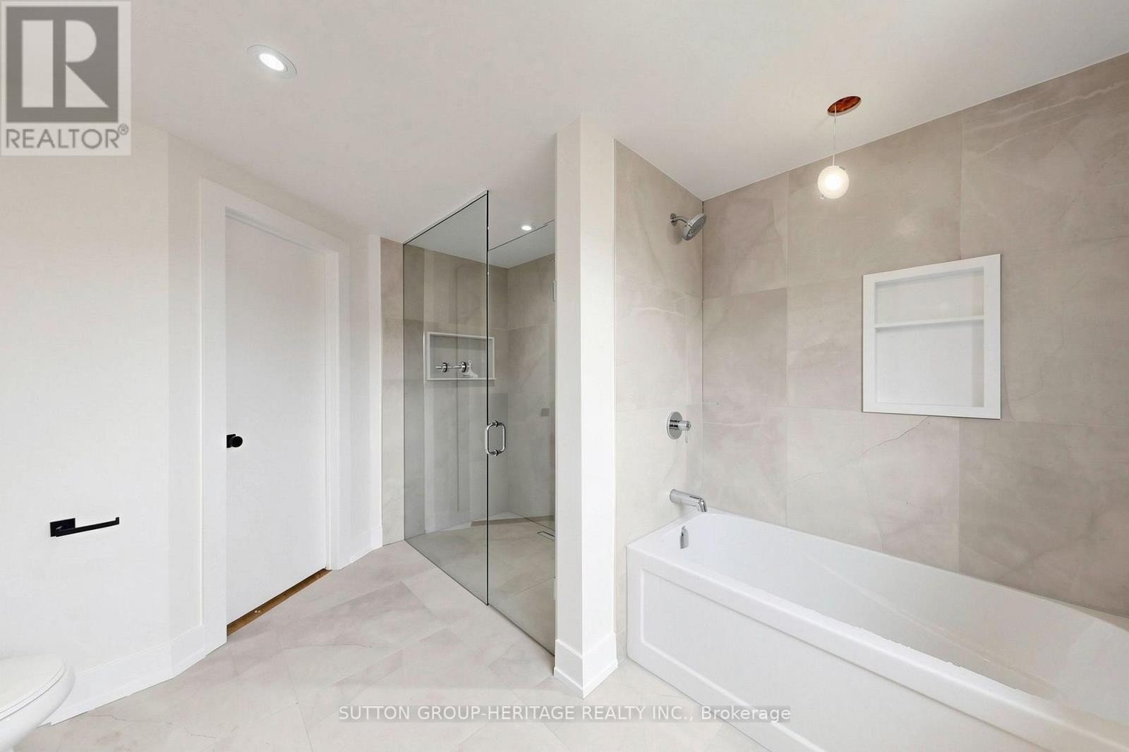 1 SHERWOOD STREET - 22