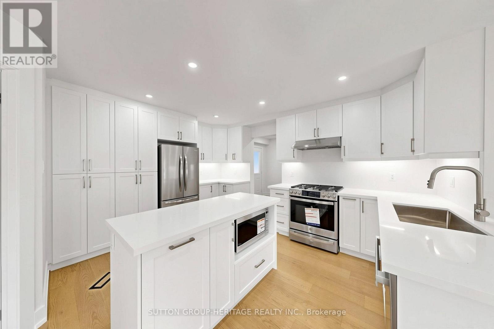 1 SHERWOOD STREET - 9