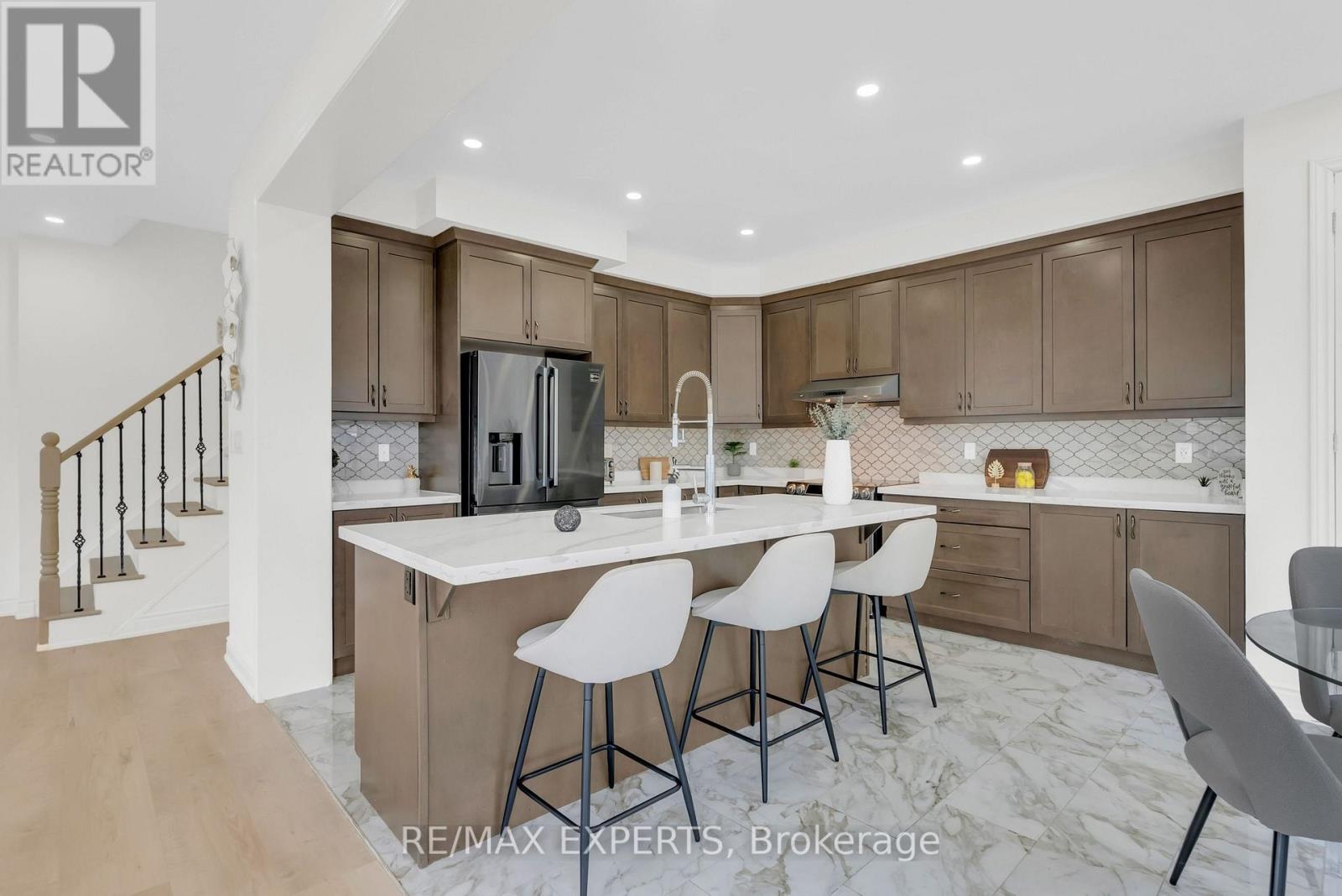 1253 DUIGNAN CRESCENT - 13