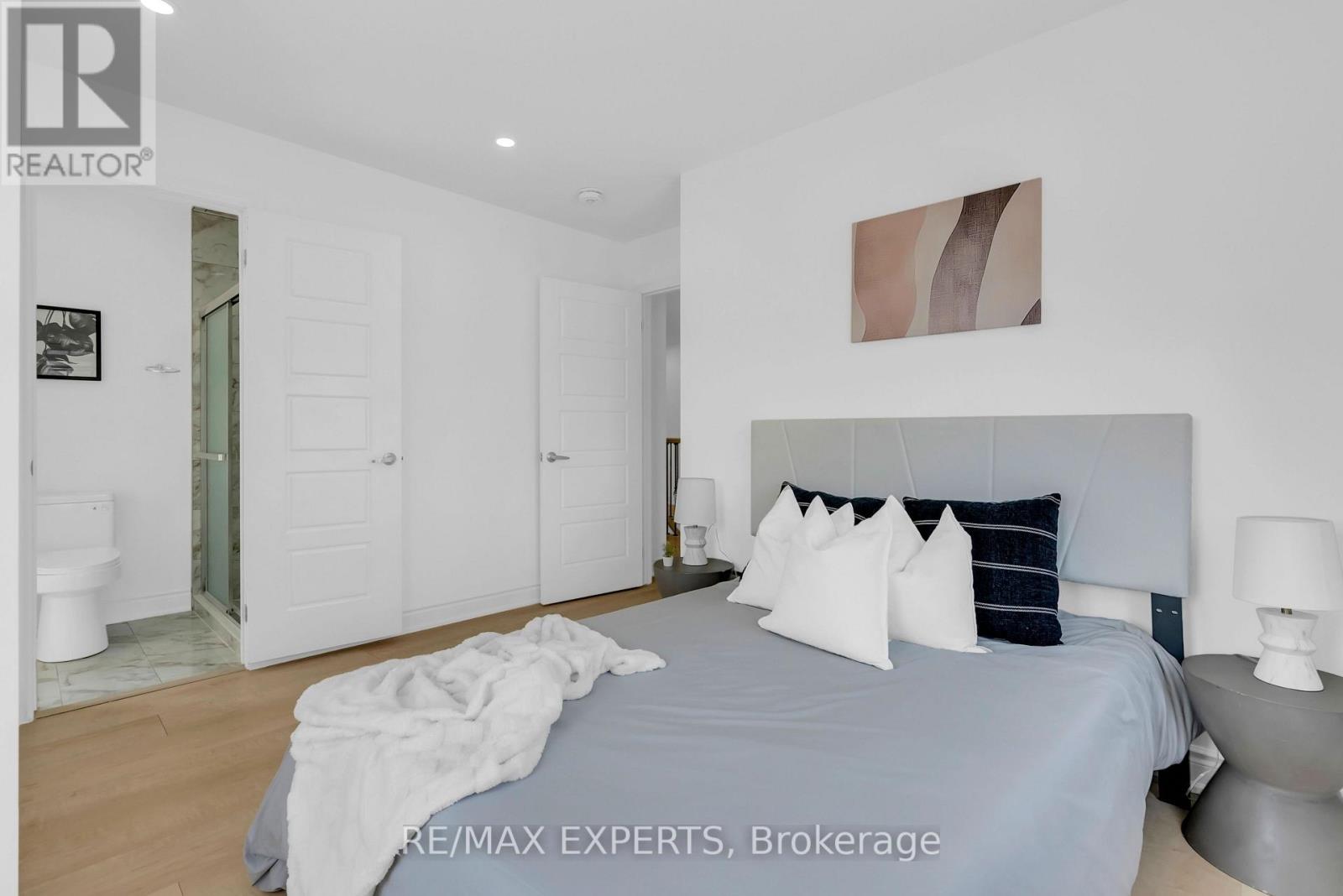 1253 DUIGNAN CRESCENT - 29