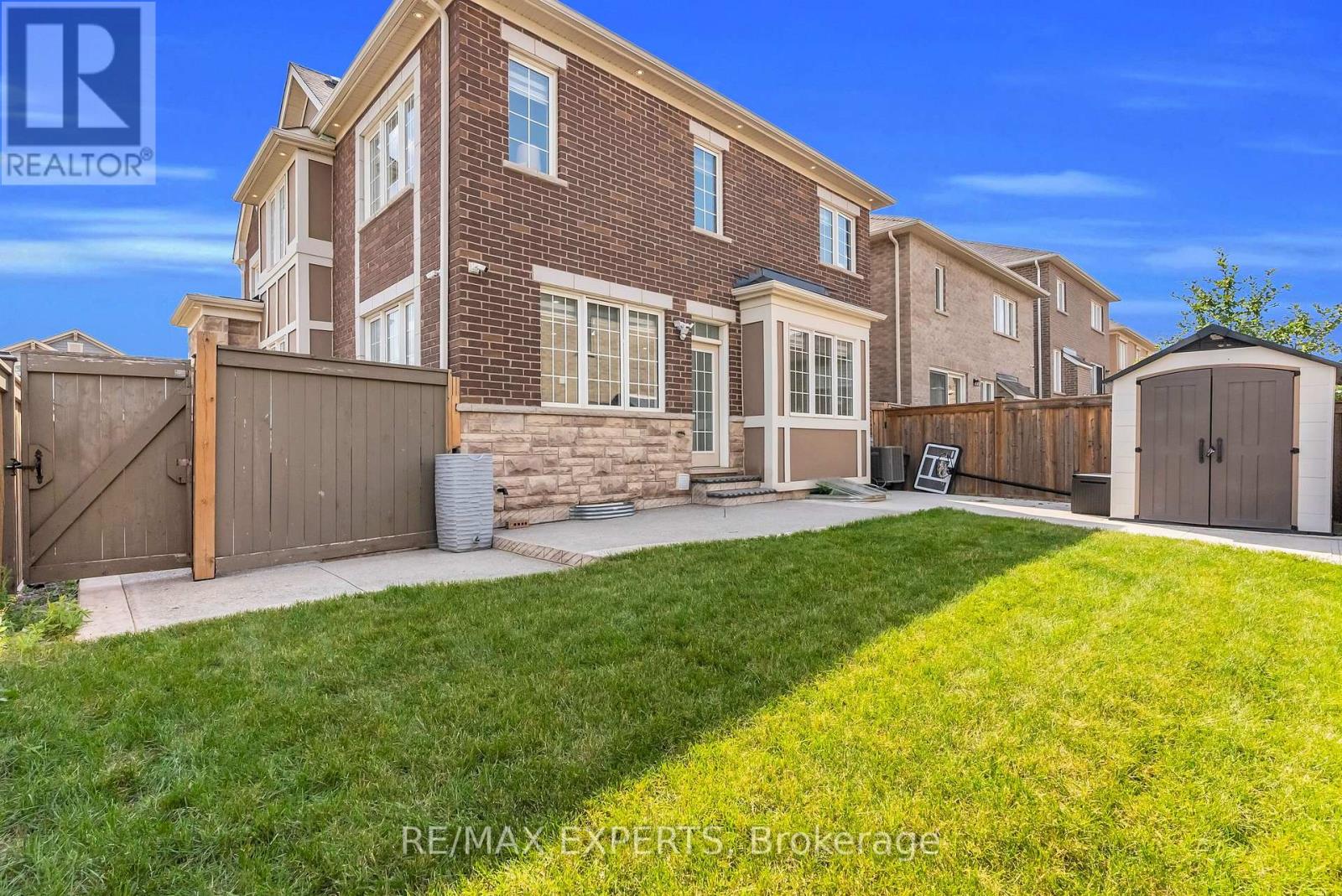 1253 DUIGNAN CRESCENT - 36