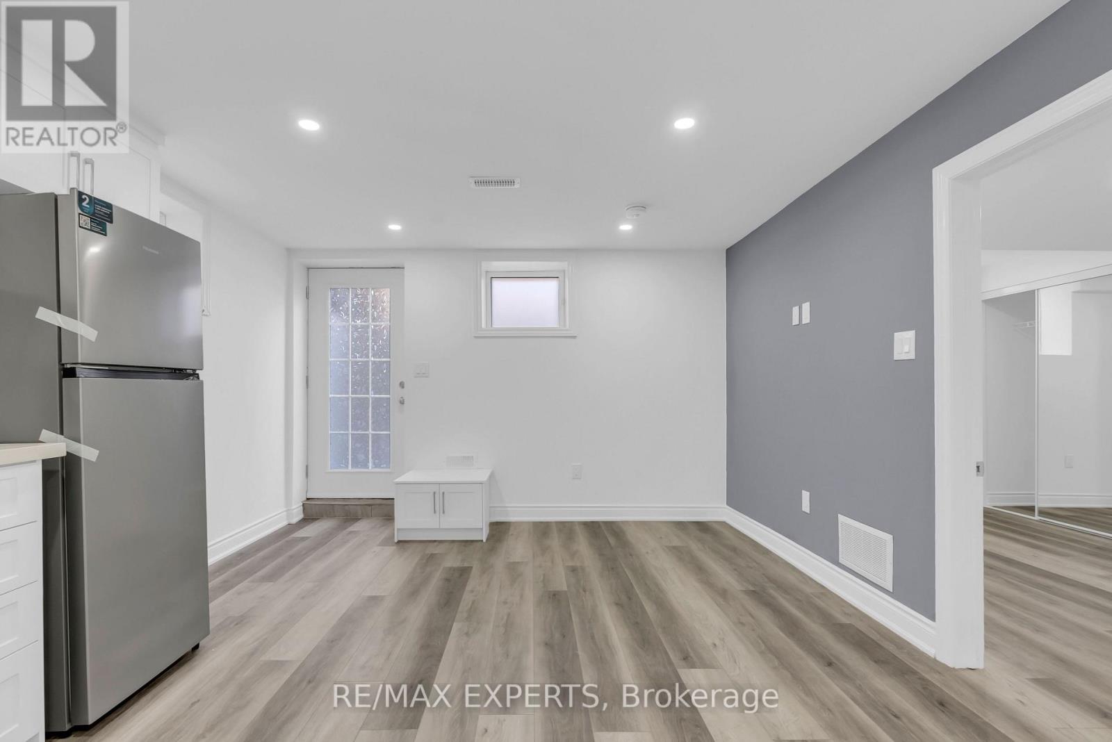 1253 DUIGNAN CRESCENT - 42