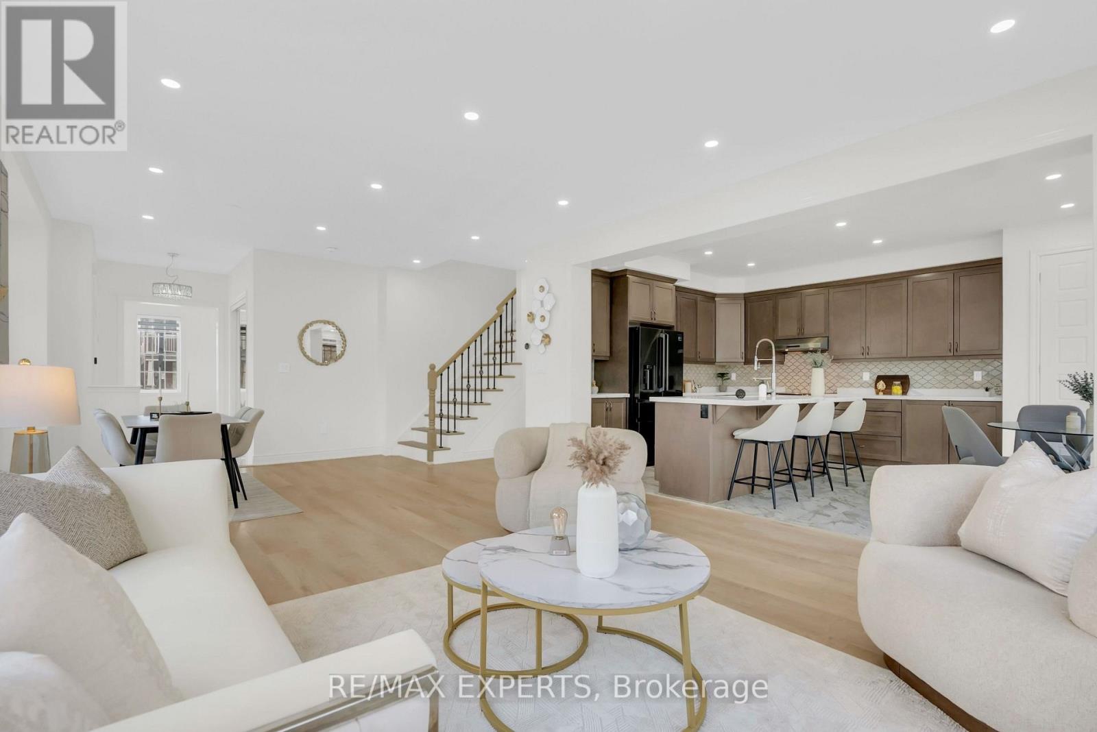 1253 DUIGNAN CRESCENT - 9