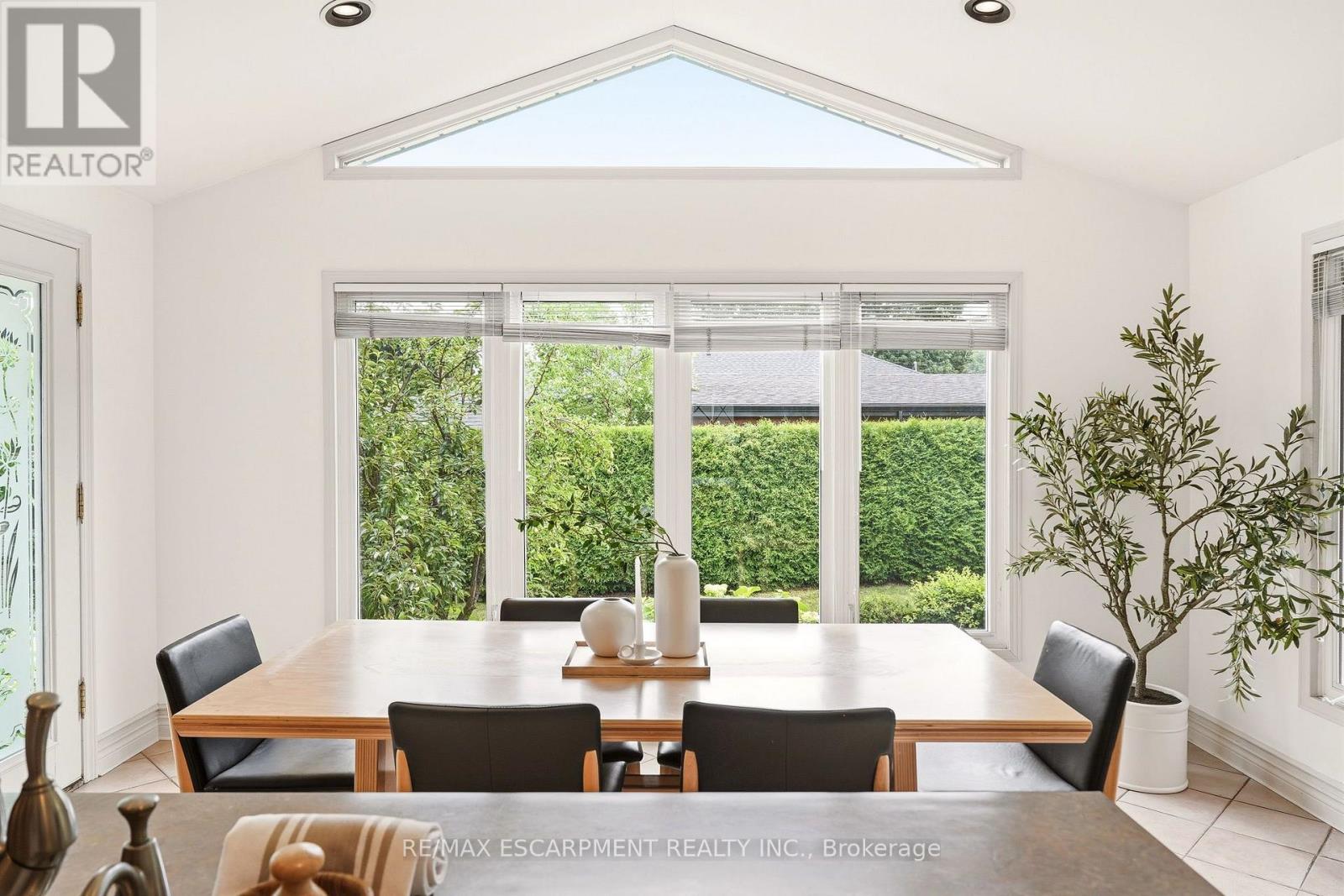 27 BRENTWOOD DRIVE - Image 16