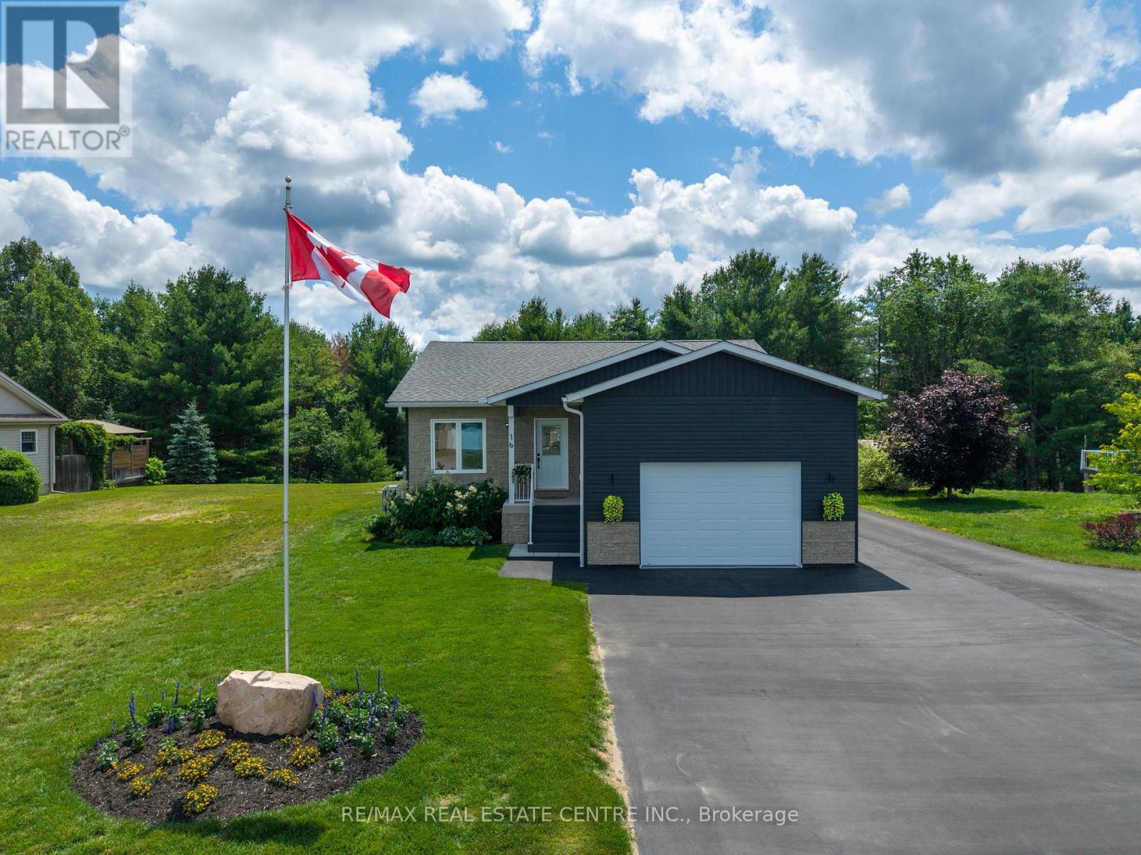 16 WILLIAMS DRIVE - 42