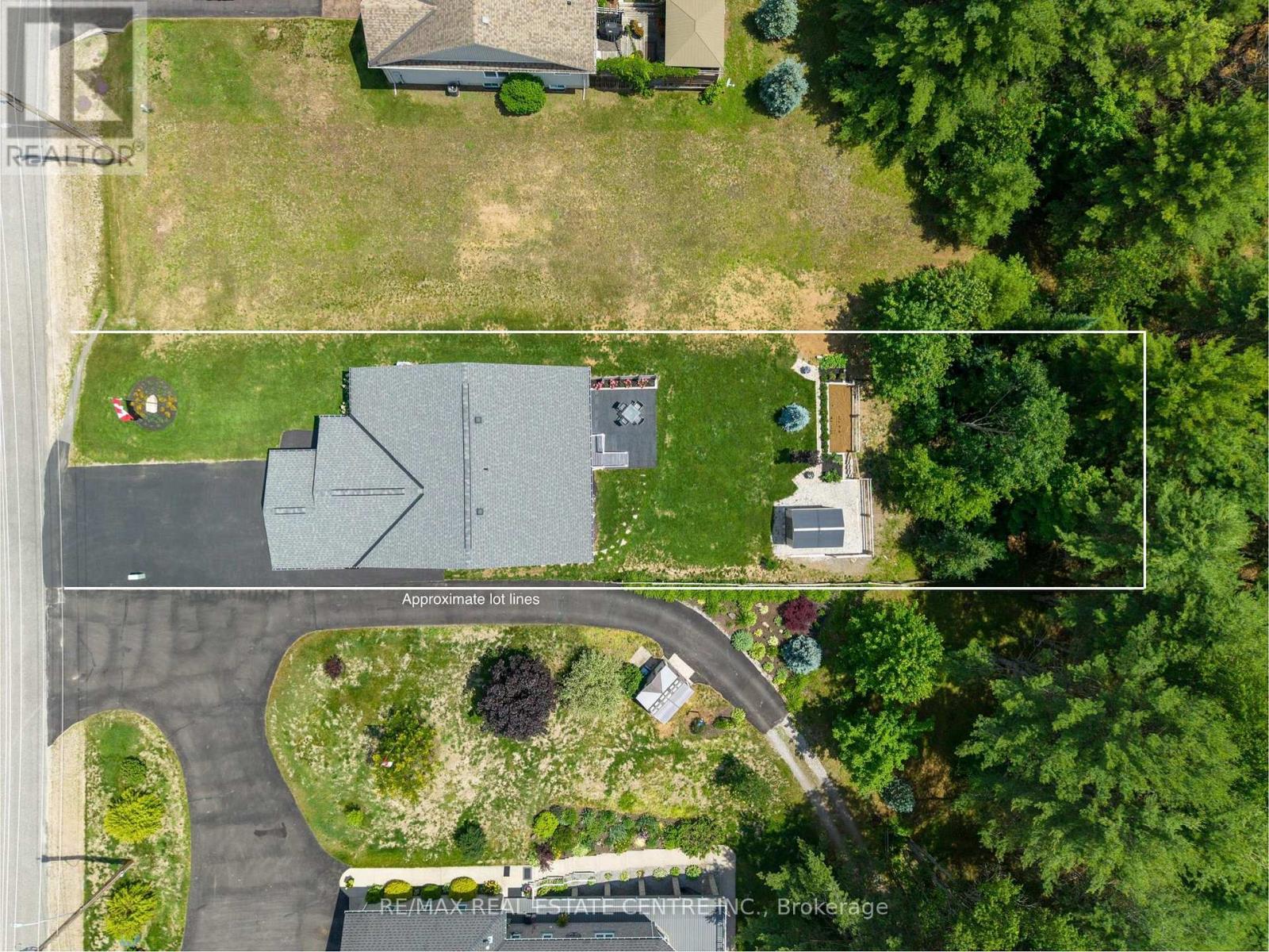 16 WILLIAMS DRIVE - 43
