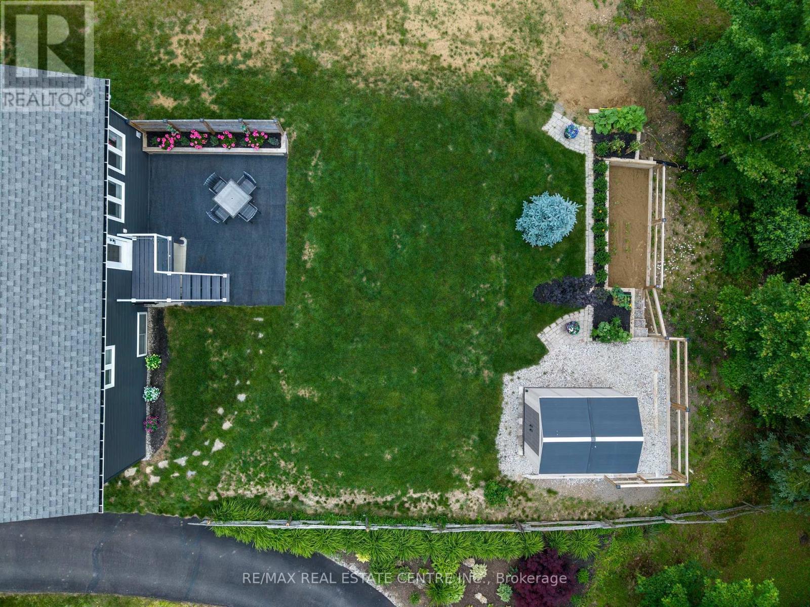 16 WILLIAMS DRIVE - 46