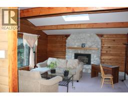 1472 Pipeline Road, Coquitlam, BC V3E2X1 Photo 8