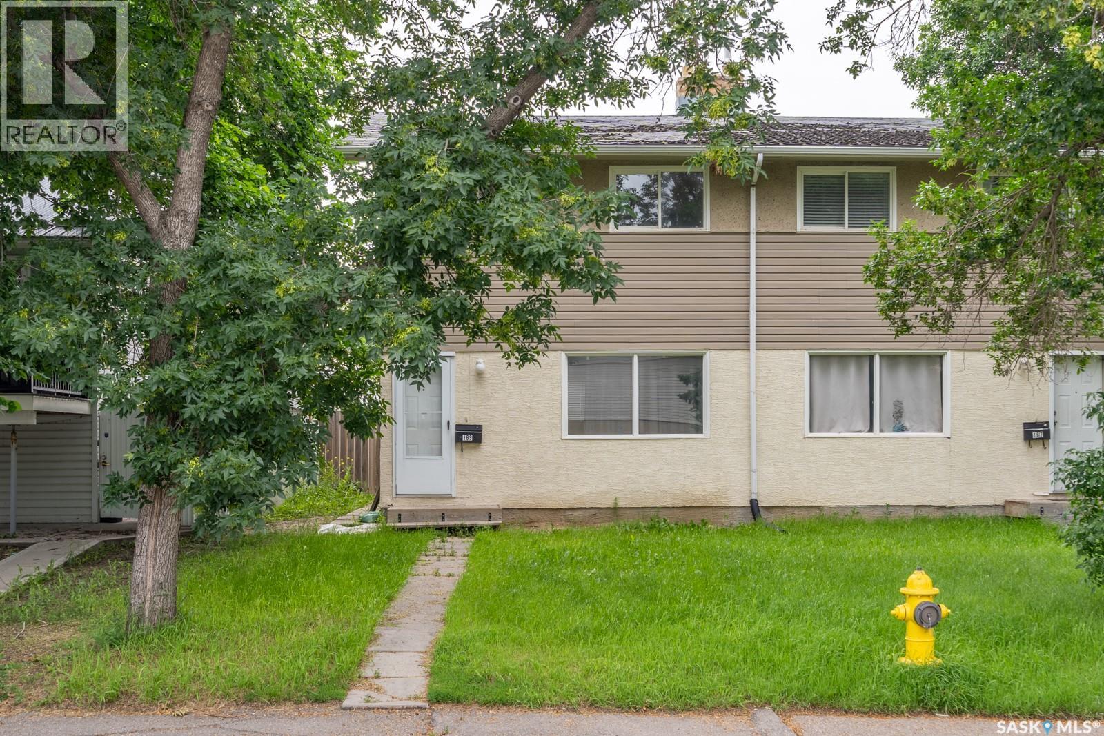 169 Rothwell CRESCENT - 1