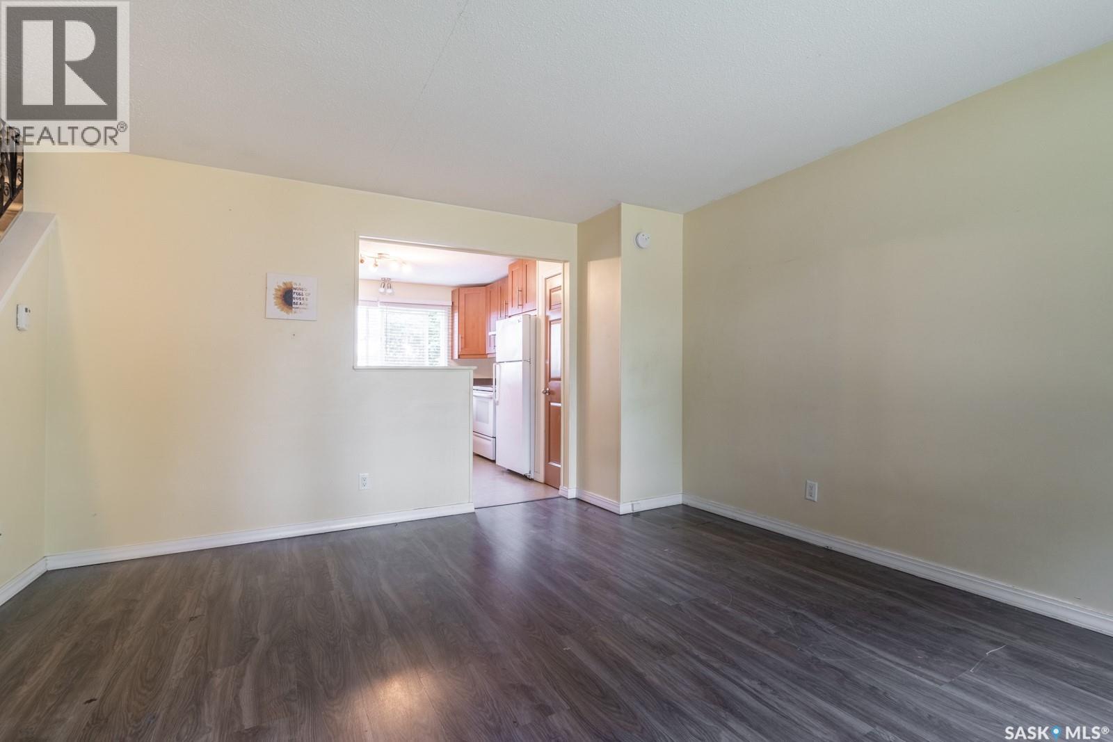 169 Rothwell CRESCENT - 2
