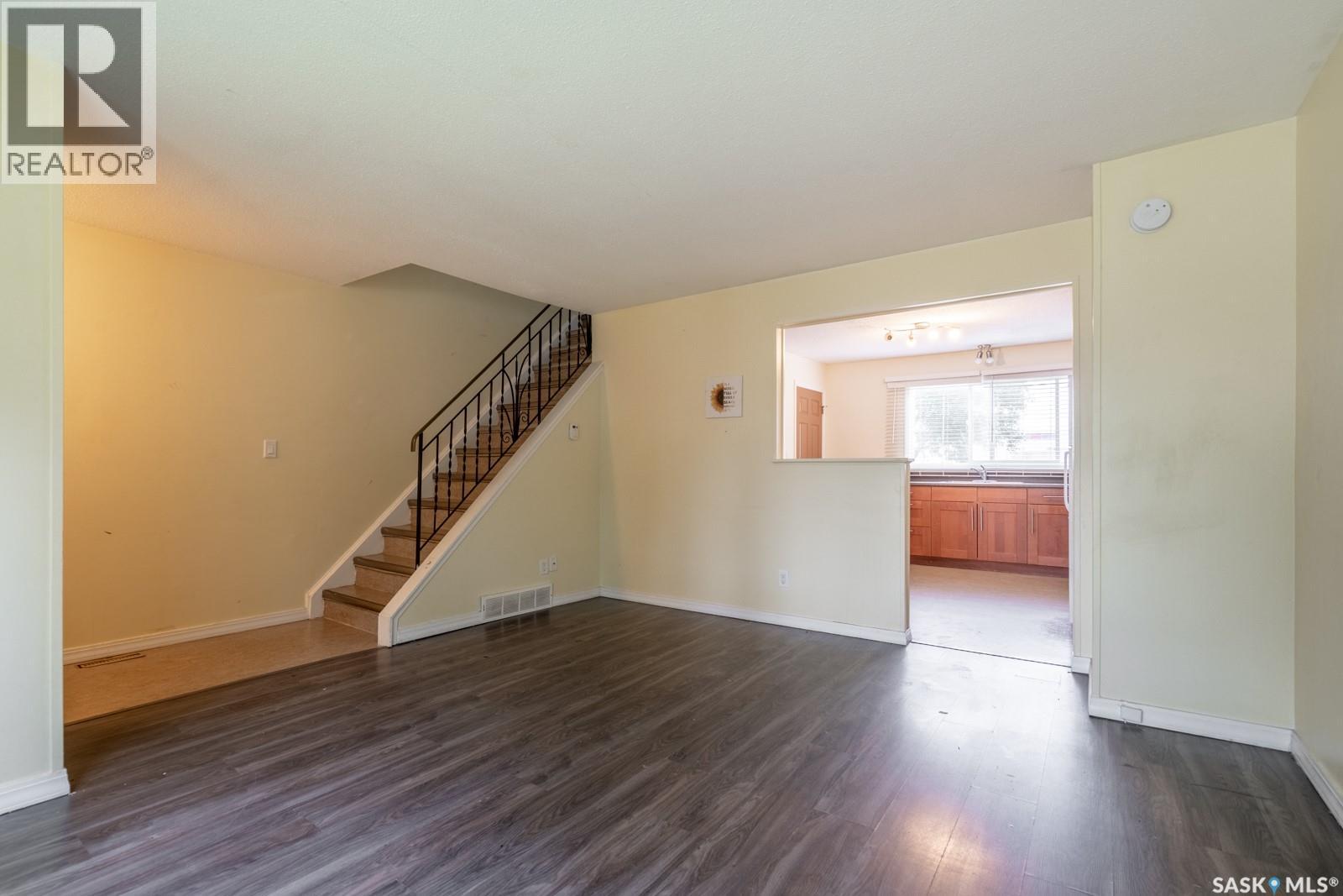 169 Rothwell CRESCENT - 3