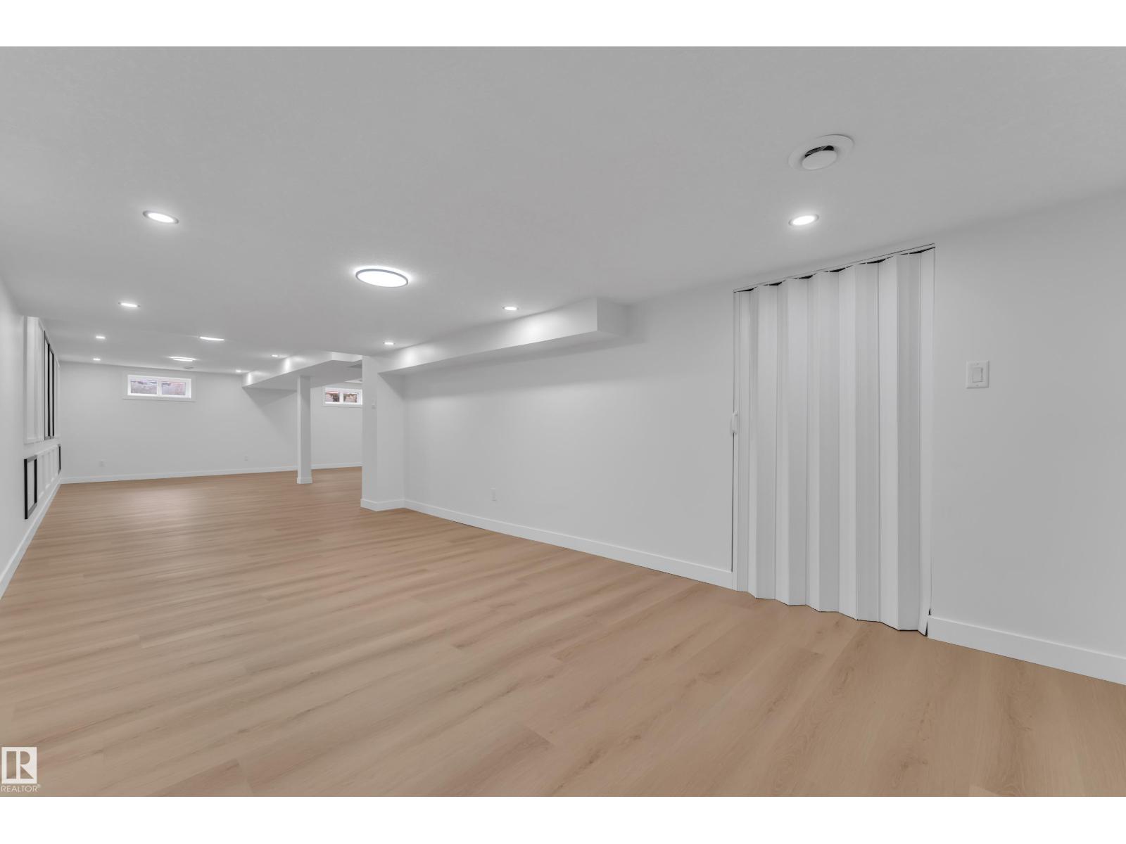 11615 24 AV NW - 39