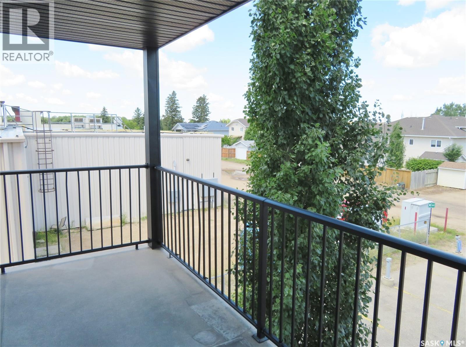 #214 100 1st AVENUE N - 15