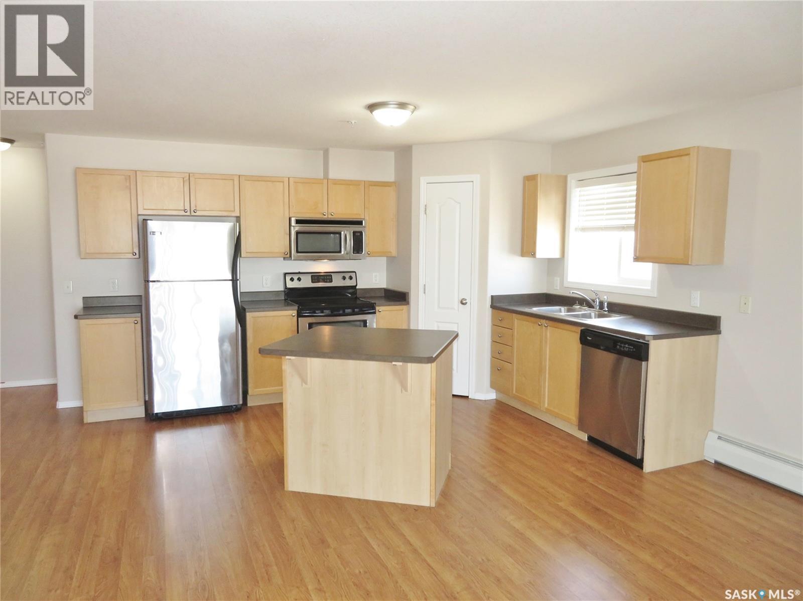 #214 100 1st AVENUE N - 3