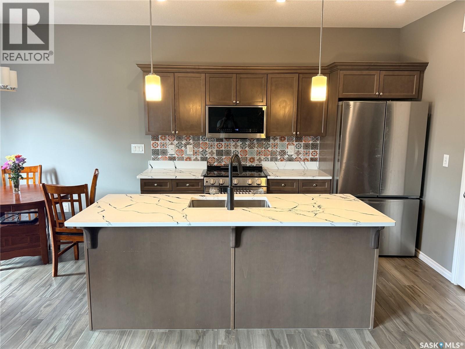 222 Pringle LANE - 6