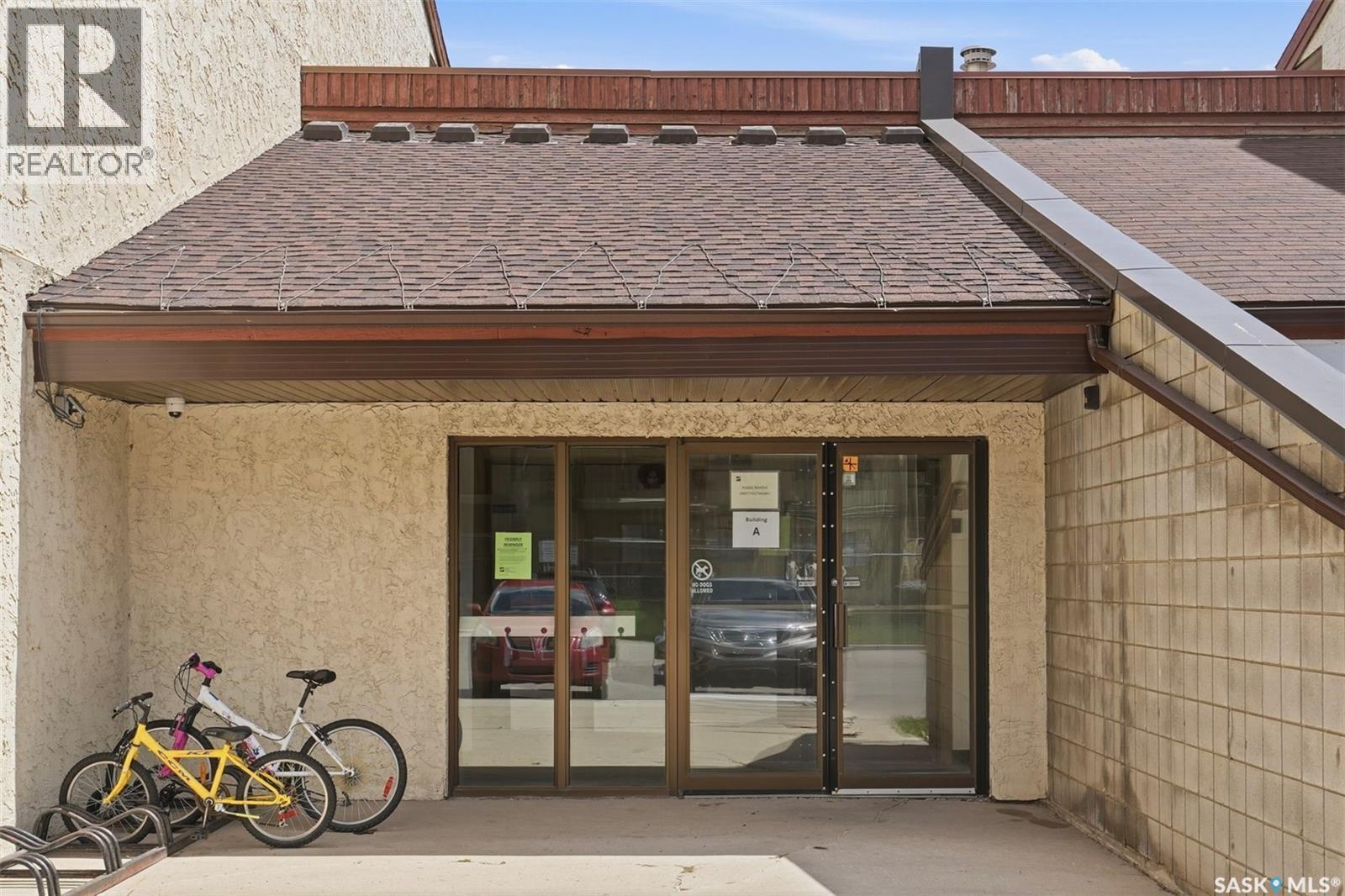 #105A 4040 8th STREET E - 17