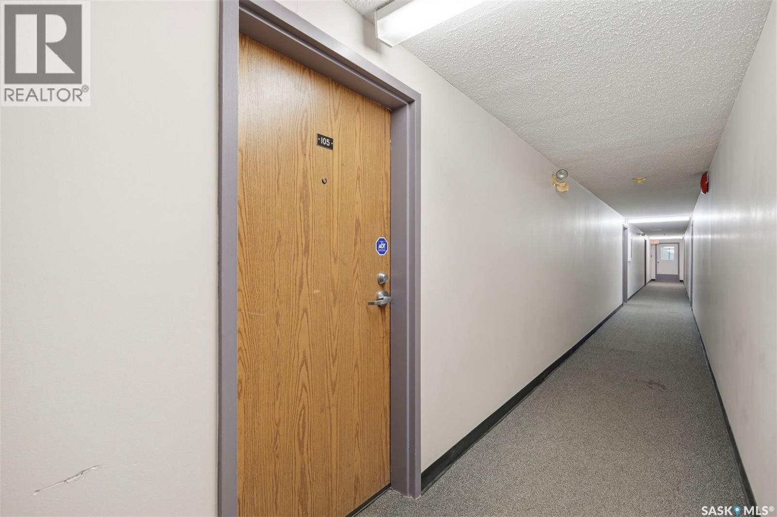 #105A 4040 8th STREET E - 21