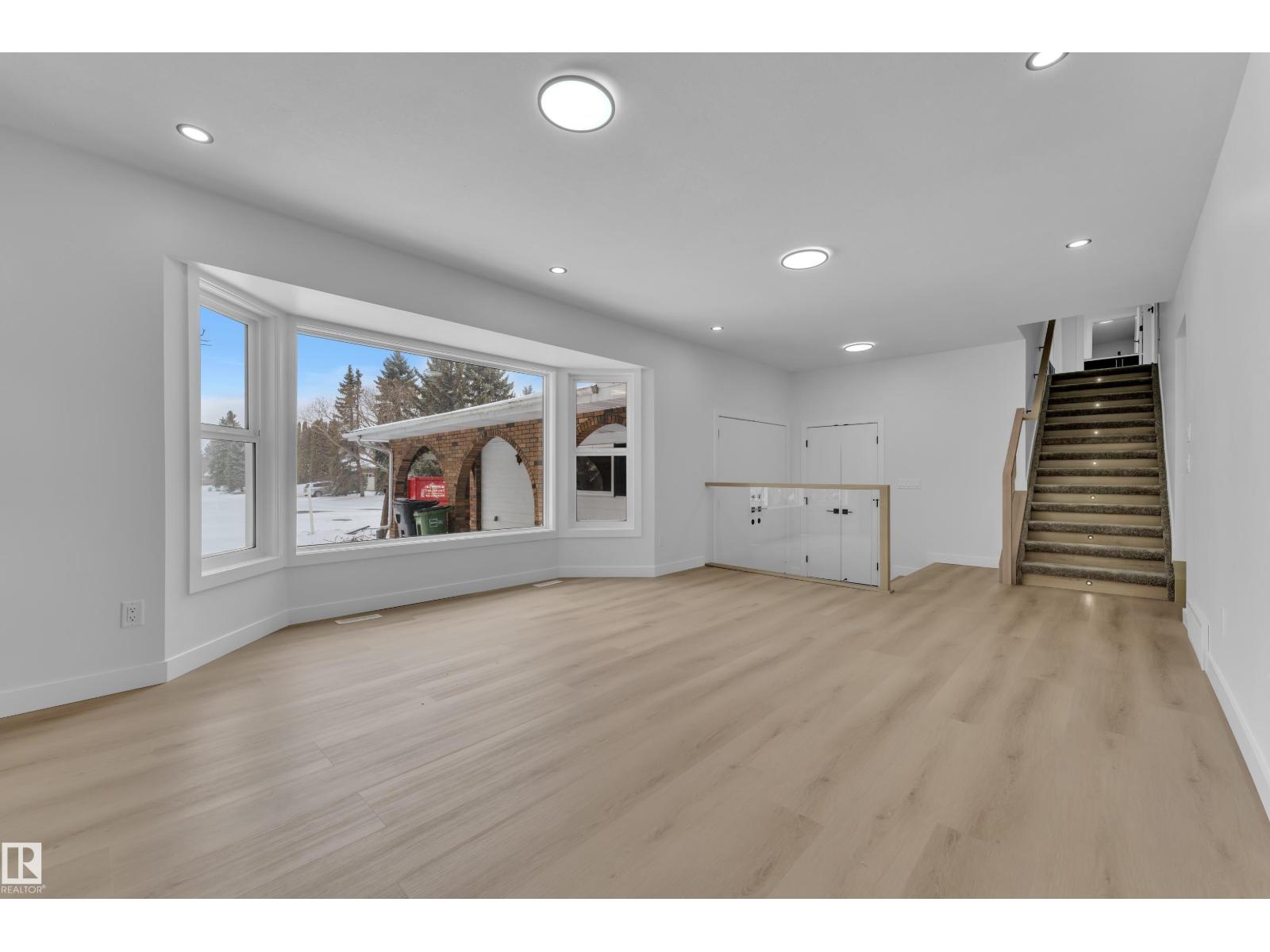 11615 24 AV NW - 10