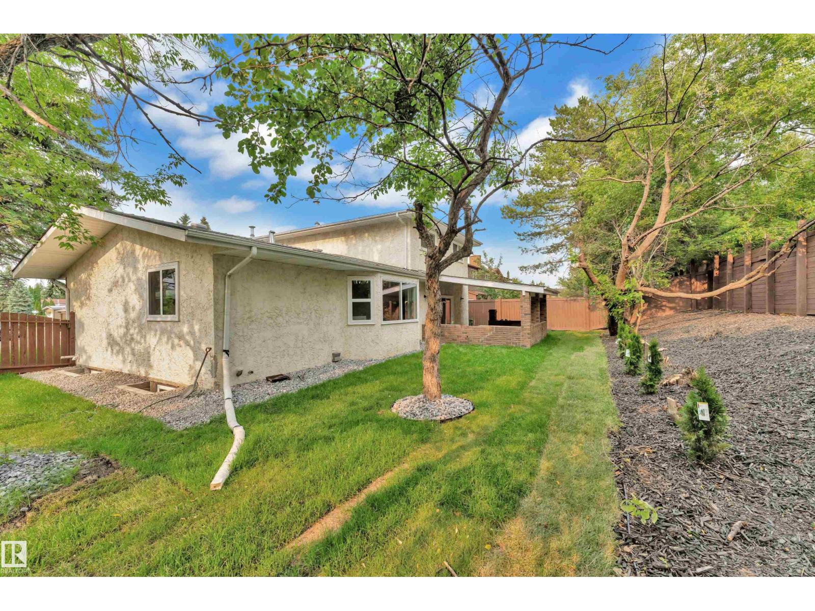 11615 24 AV NW - 44