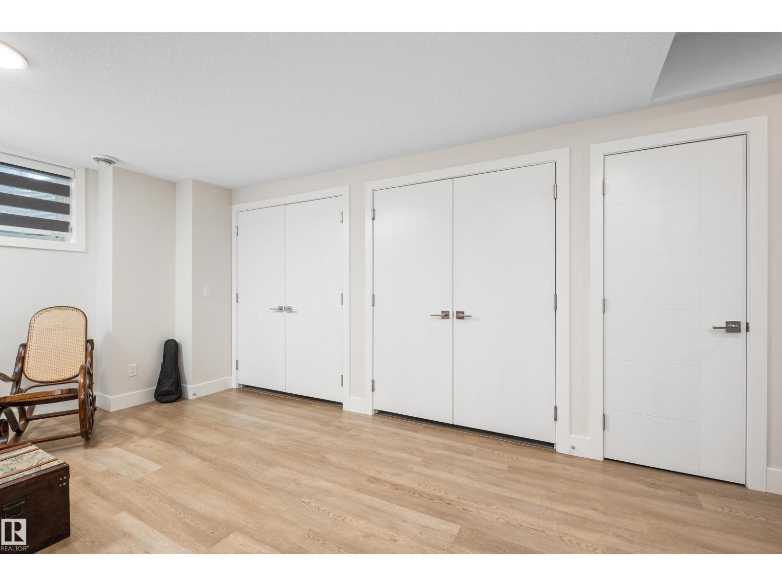 11013 75 ST NW - 35