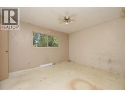 5754 Trout Lake Road, Halfmoon Bay, BC V7Z1H1 Photo 8
