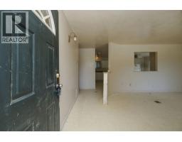 5754 Trout Lake Road, Halfmoon Bay, BC V7Z1H1 Photo 9