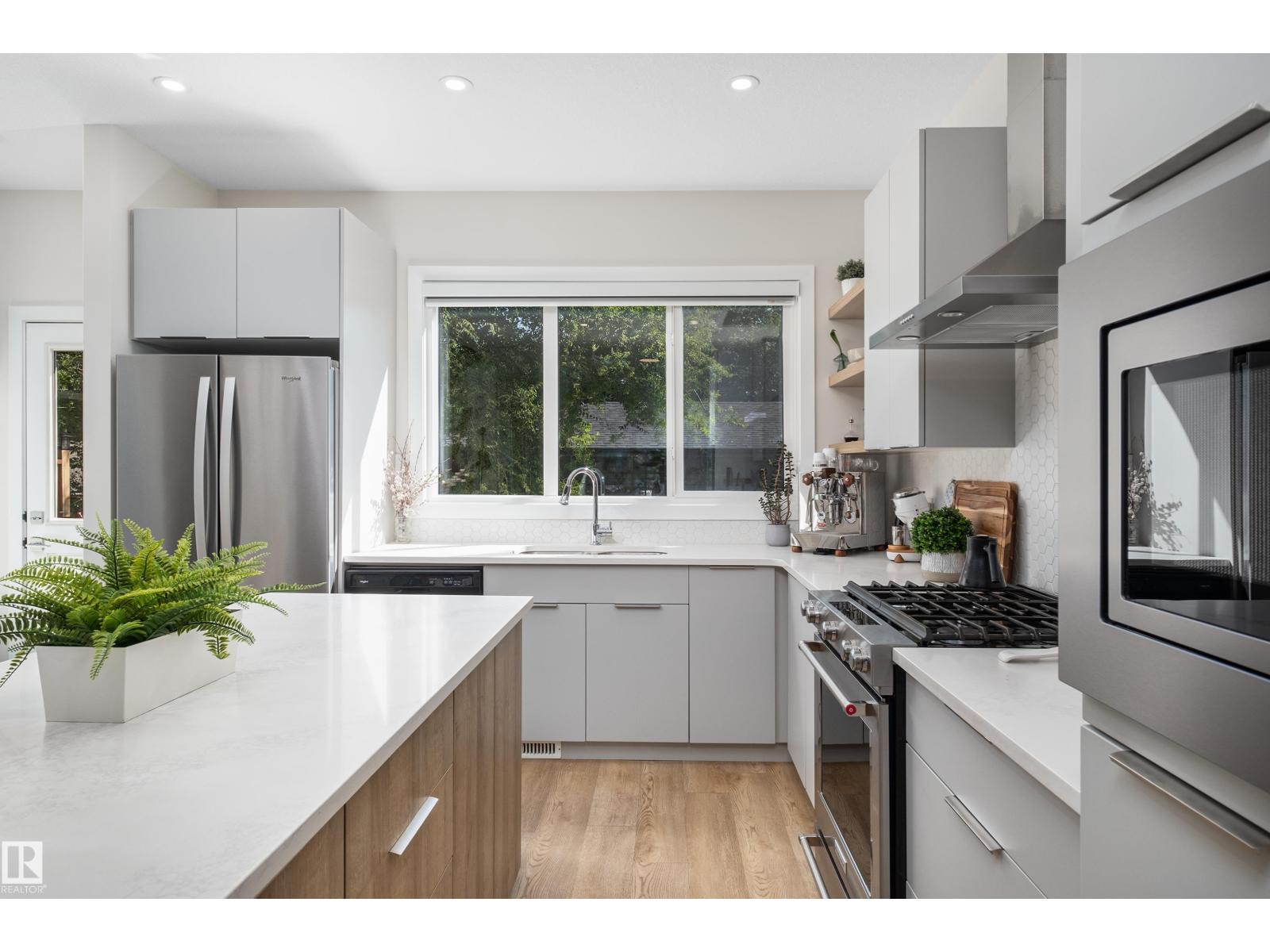 11013 75 ST NW - 12