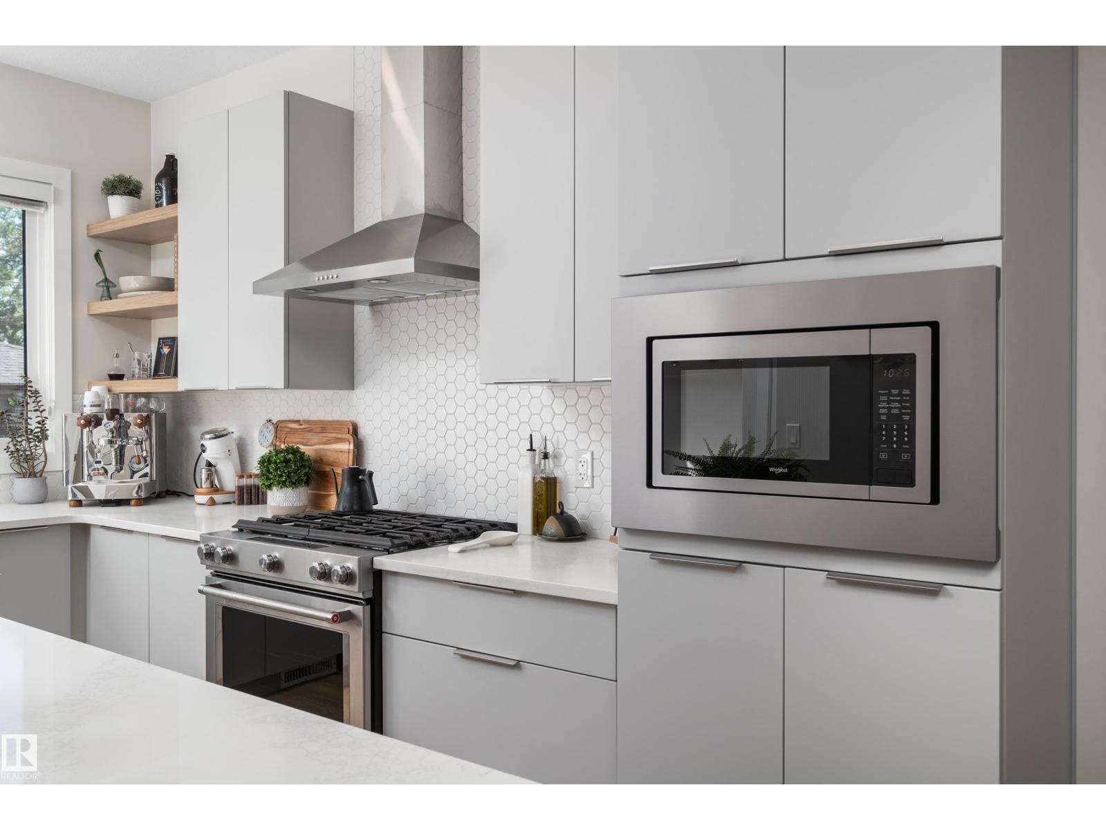 11013 75 ST NW - 11