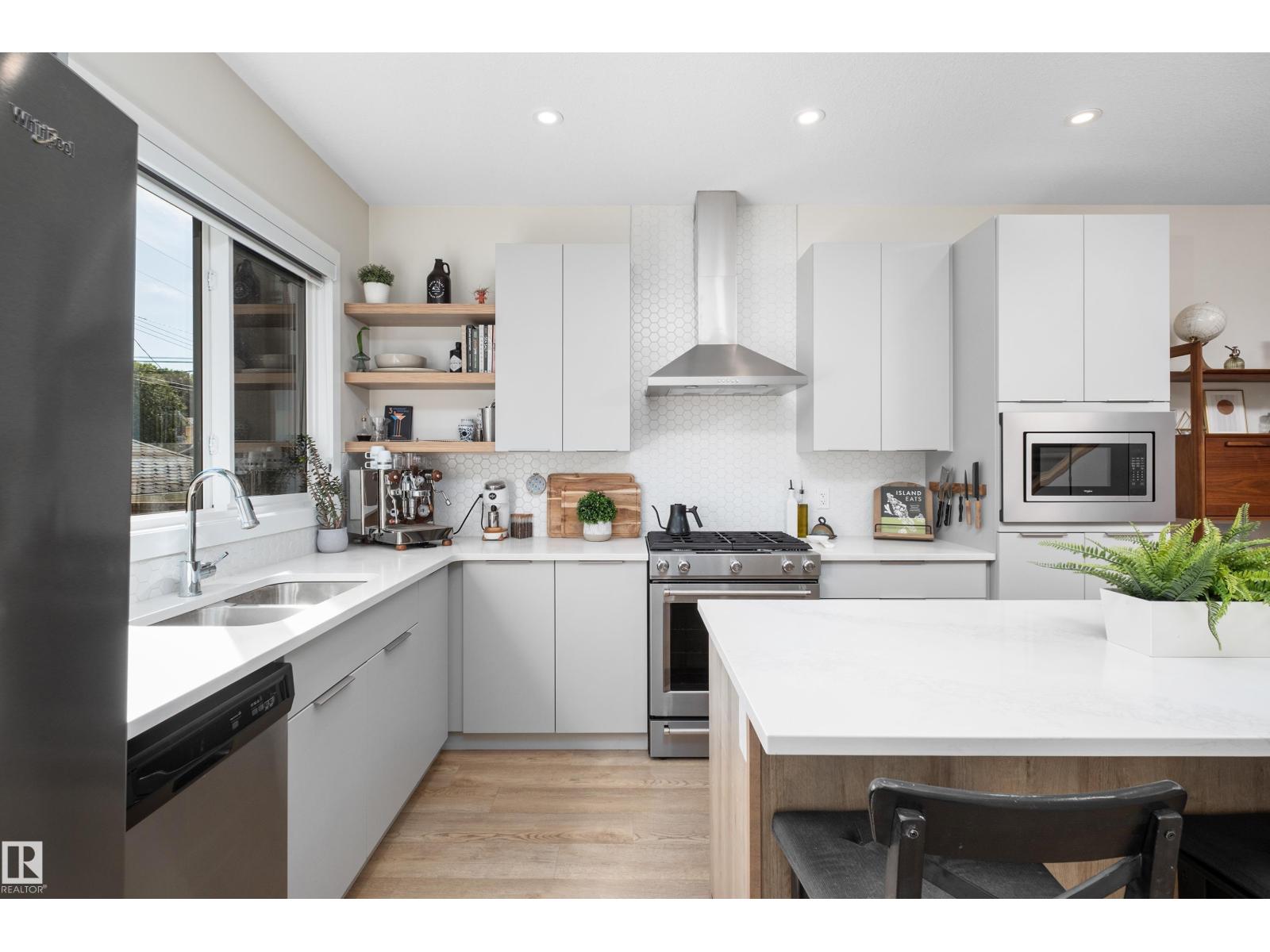11013 75 ST NW - 14