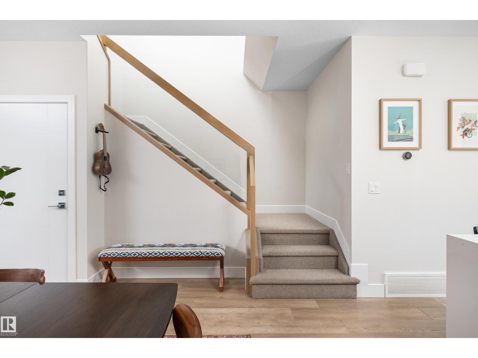 11013 75 ST NW - 9