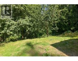 5754 Trout Lake Road, Halfmoon Bay, BC V7Z1H1 Photo 21
