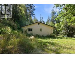 5754 Trout Lake Road, Halfmoon Bay, BC V7Z1H1 Photo 18