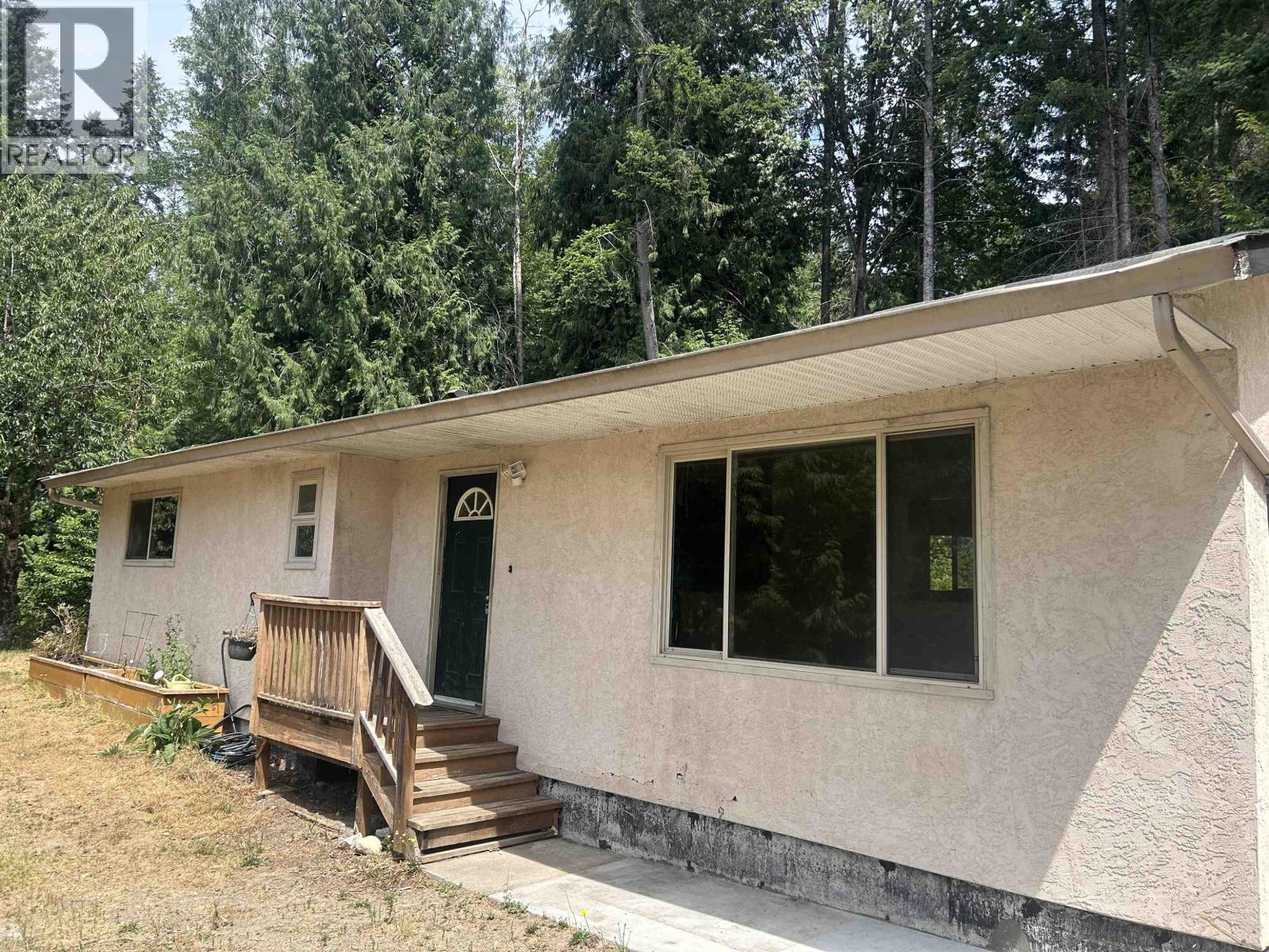 5754 TROUT LAKE ROAD, Halfmoon Bay — photo 3