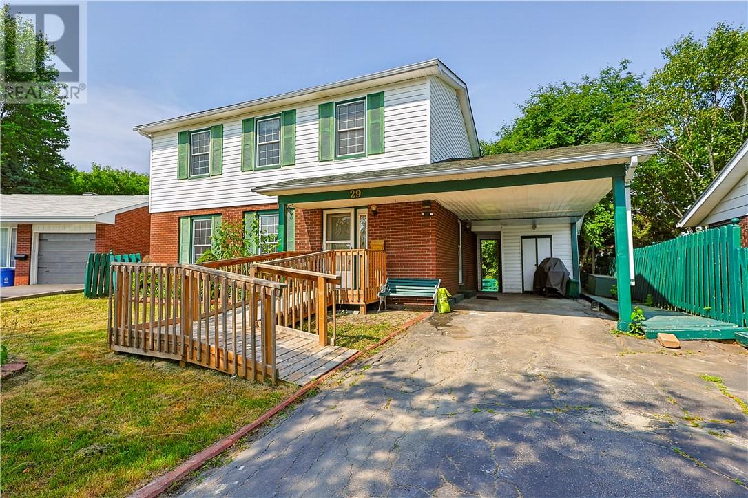 29 CAROLINE Court - Image 38