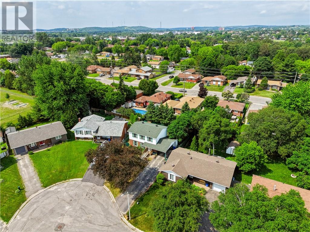29 CAROLINE Court - Image 39