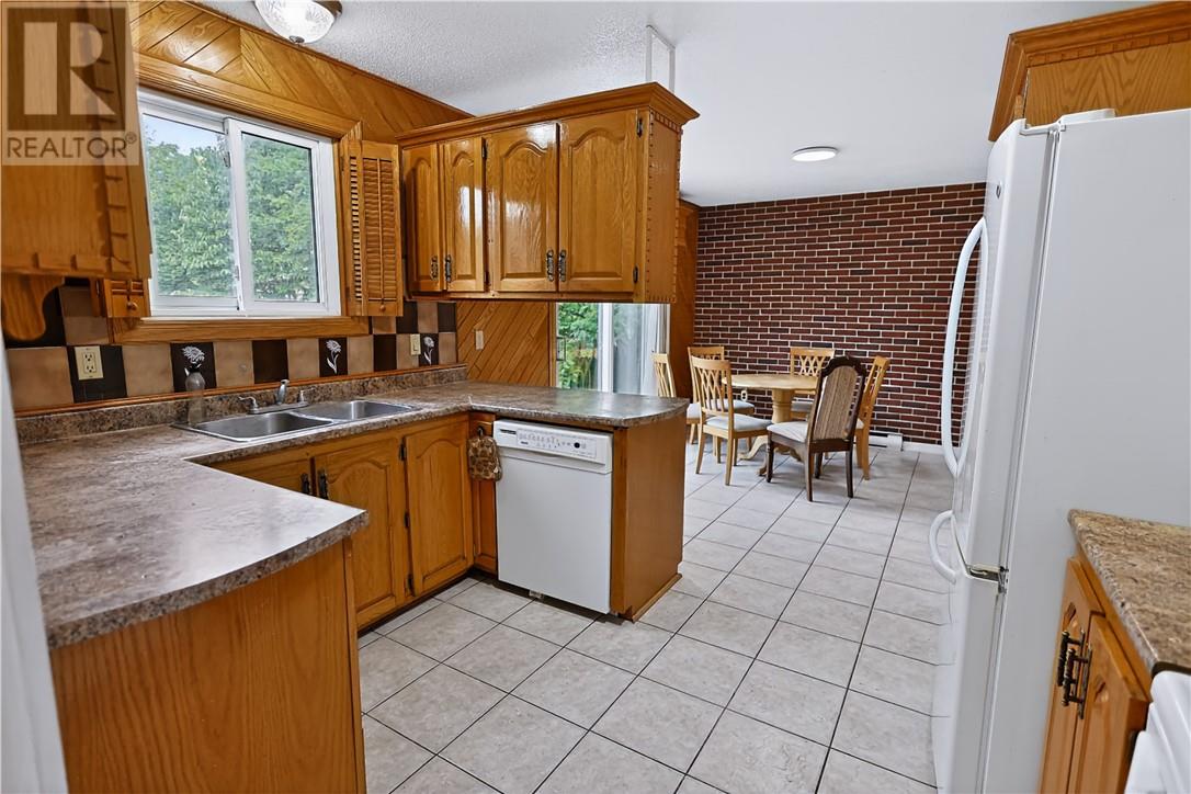 29 CAROLINE Court - Image 6