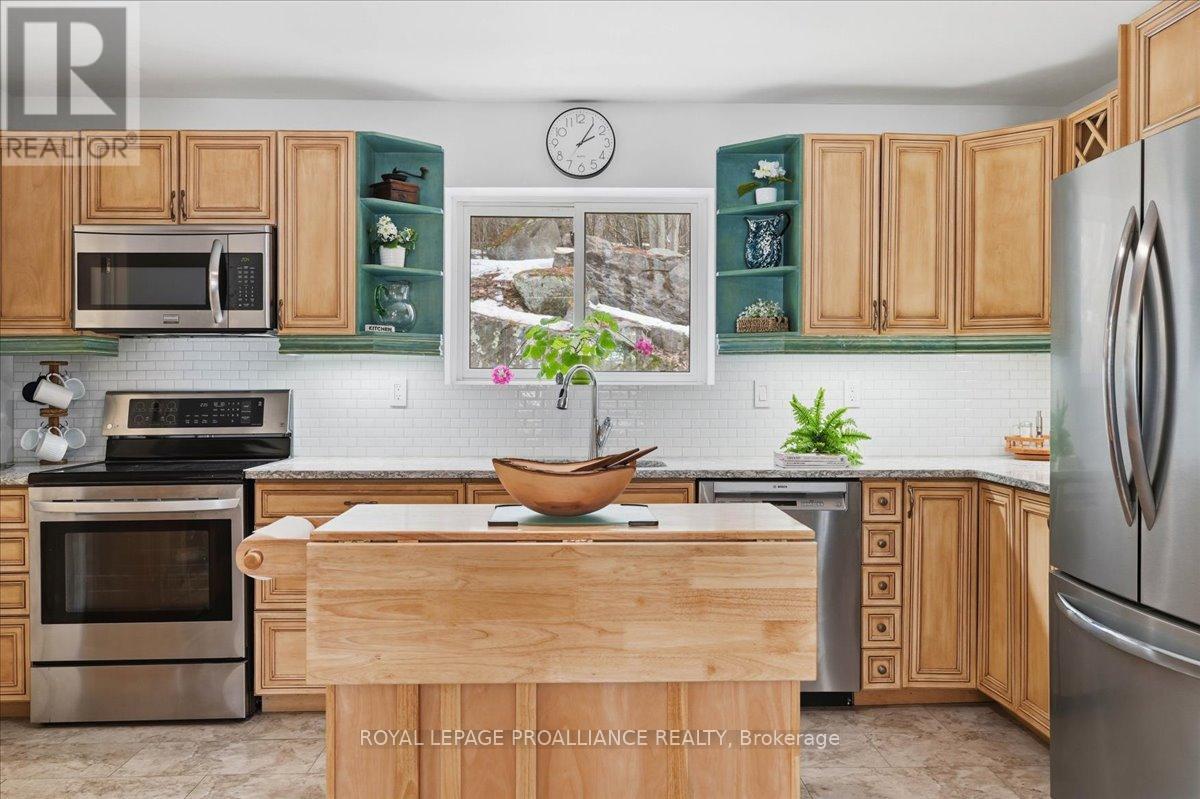 13 MAZINAW HEIGHTS ROAD N - Image 6