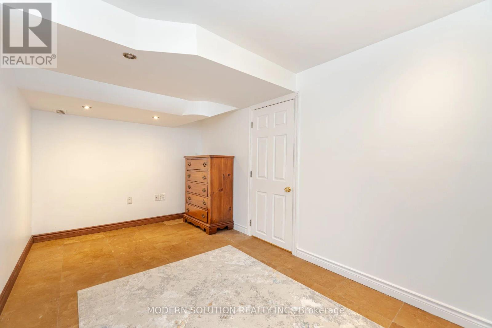 2557 MINDEMOYA ROAD - 24