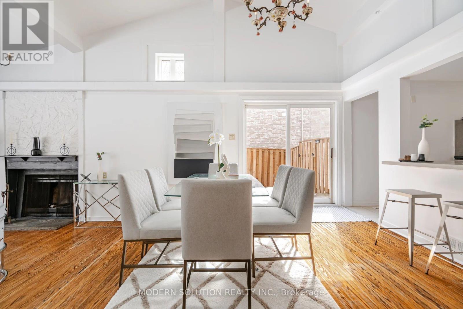2557 MINDEMOYA ROAD - 4