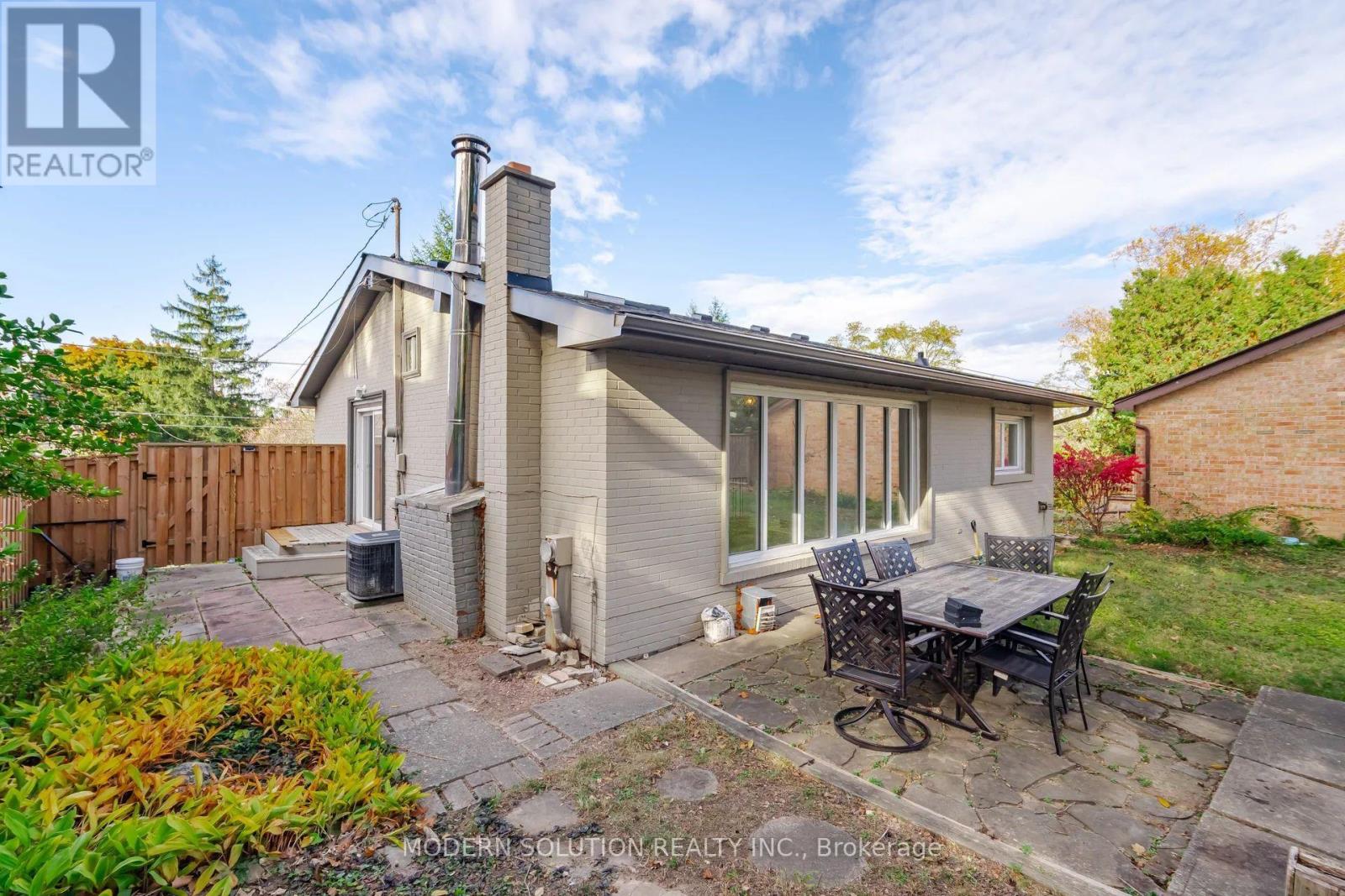 2557 MINDEMOYA ROAD - 25